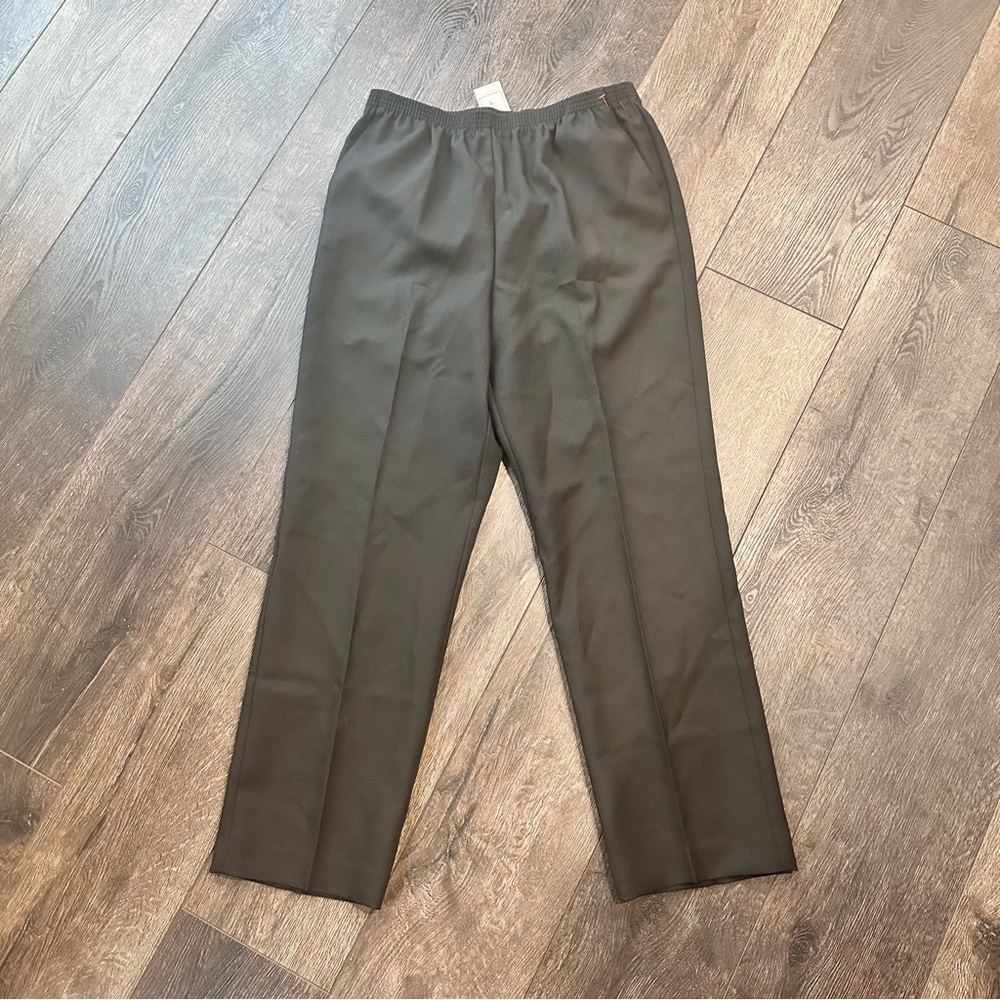 Alfred Dunner NEW pull on stretch waist pants BLACK pockets elastic waist sz 10